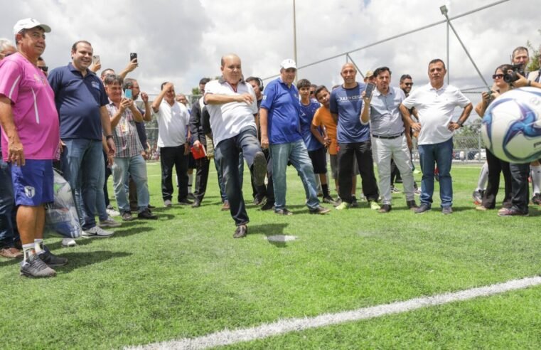 Inauguração do novo campo sintético agita Taquari no Lago Norte