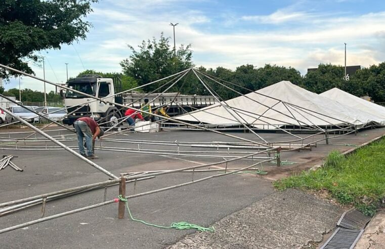 Começa a montagem das novas tendas de acolhimento a pacientes com dengue