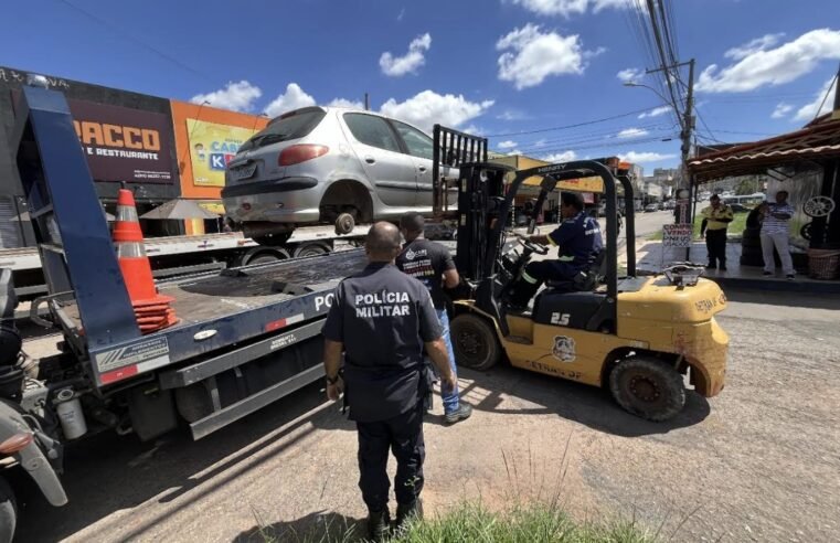 Operação DF Livre de Carcaças remove carros na Papuda e no Guará