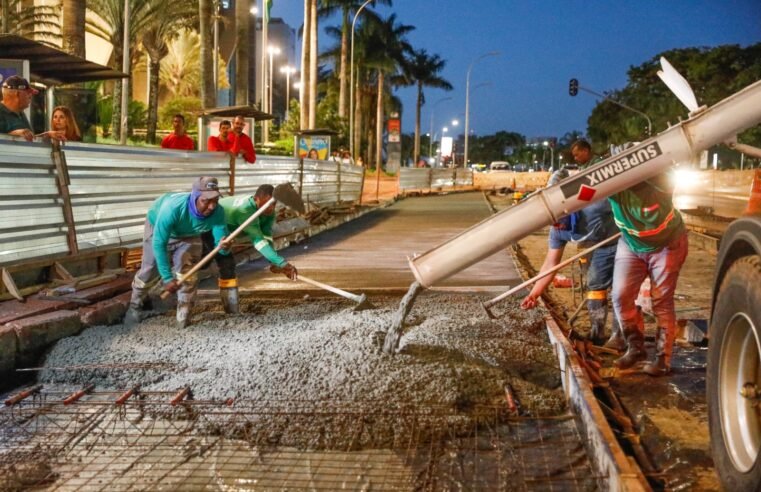 Trabalhadores estendem horário para acelerar obra na W3 Sul