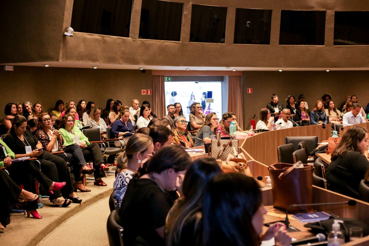 Último dia de fóruns traz debate sobre vírus respiratórios e estratégias de vacinação em escolas