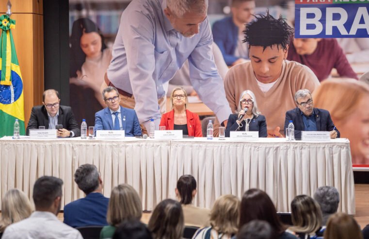 Encontro debate Educação Profissional e Tecnológica
