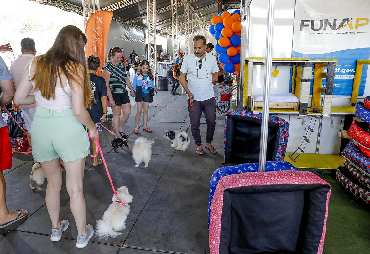 Feira pet tem exibição de trabalhos de reeducandos da Funap Feira pet tem exibição de trabalhos de reeducandos da Funap