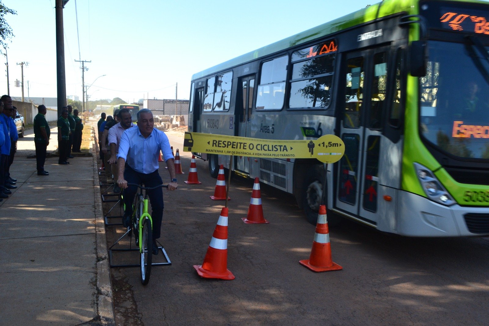 Ciclista relata bons resultados do treinamento de motoristas de ônibus no DF