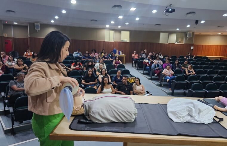 Colaboradores do HRSM participam de curso de reanimação cardiopulmonar