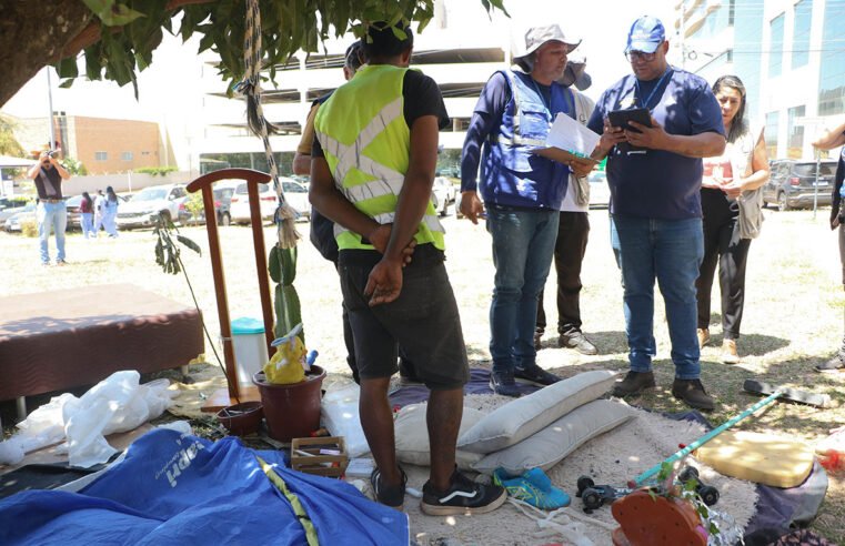 Ação de acolhimento atende 77 pessoas em situação de rua no DF nesta semana