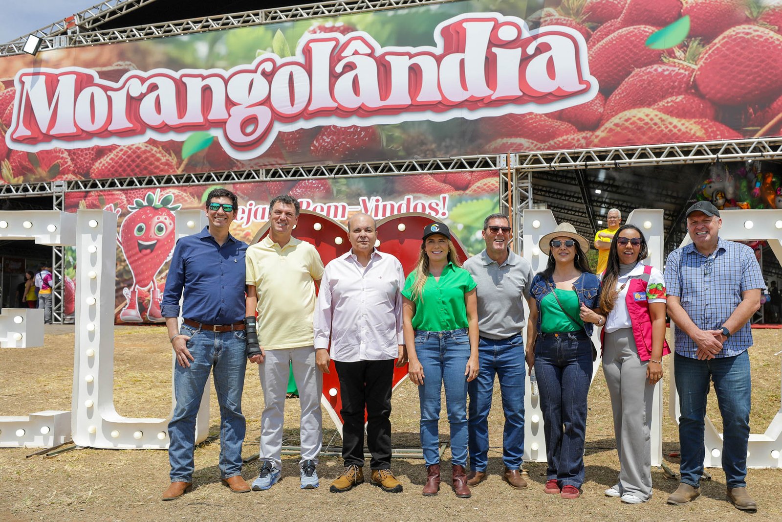 Festa do Morango movimenta a economia de Brazlândia com comercialização de produtos, feira de artesanato e shows