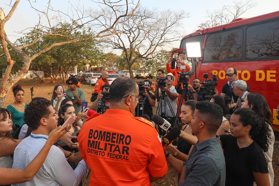 GDF reforça efetivo no combate ao incêndio florestal no Parque Nacional de Brasília