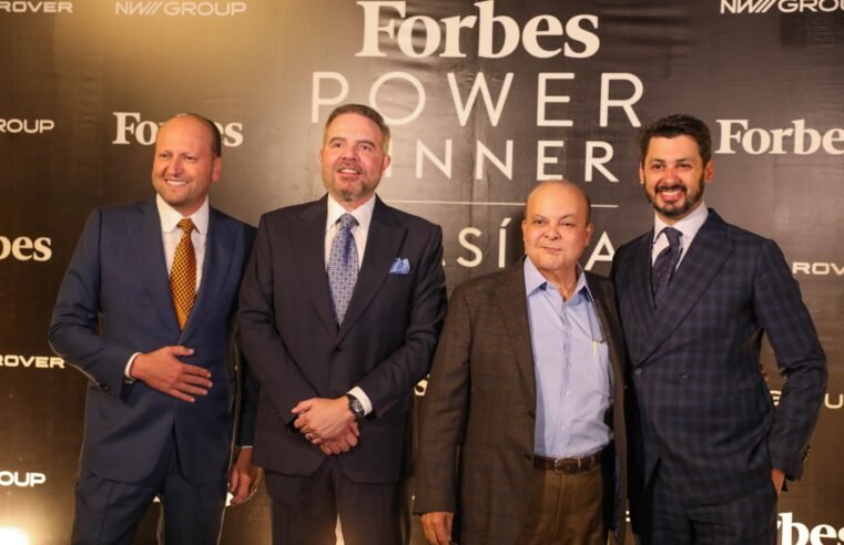 Governador celebra a escolha de Brasília para o início da regionalização da revista Forbes