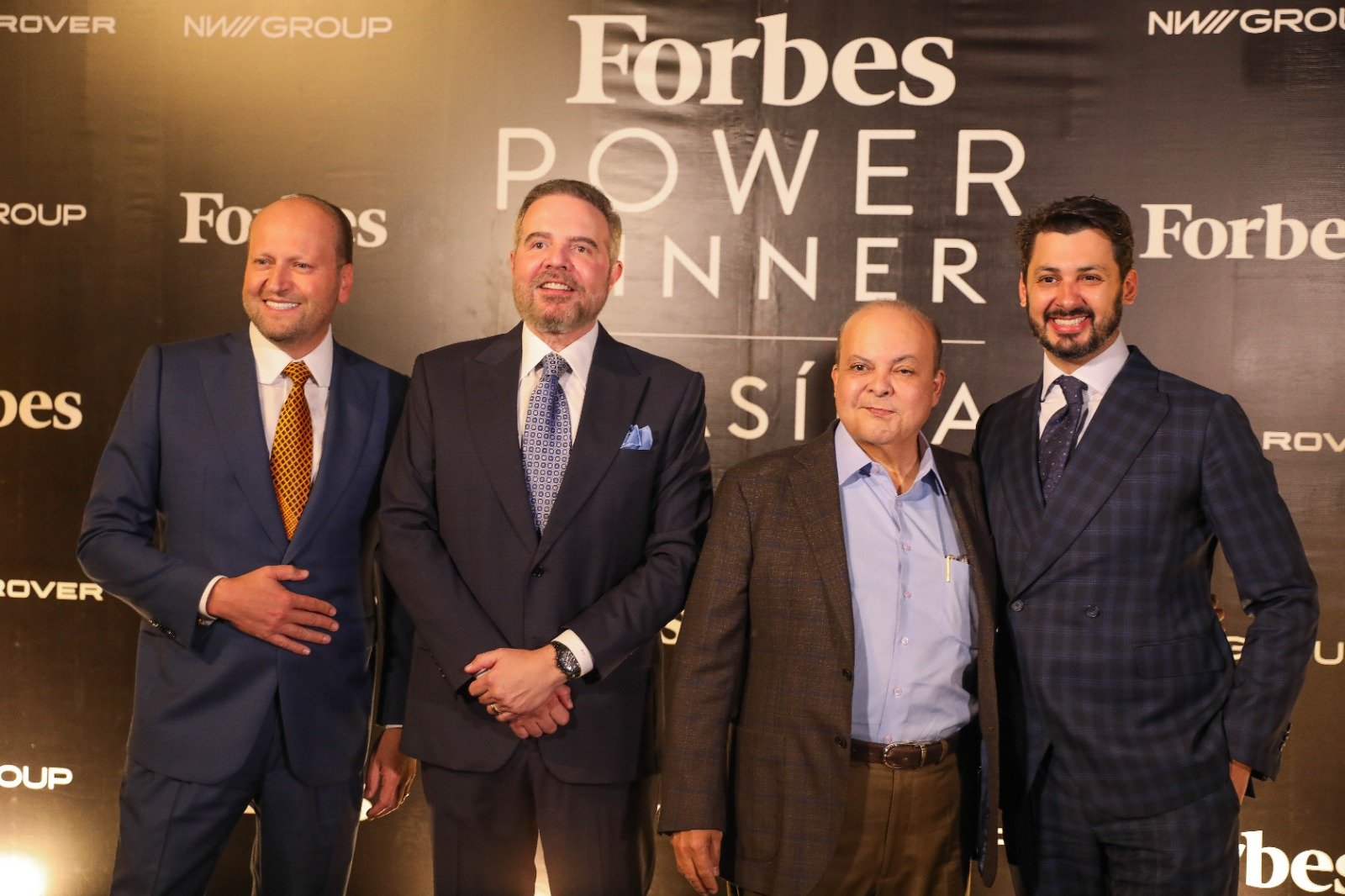 Governador celebra a escolha de Brasília para o início da regionalização da revista Forbes Governador celebra a escolha de Brasília para o início da regionalização da revista Forbes