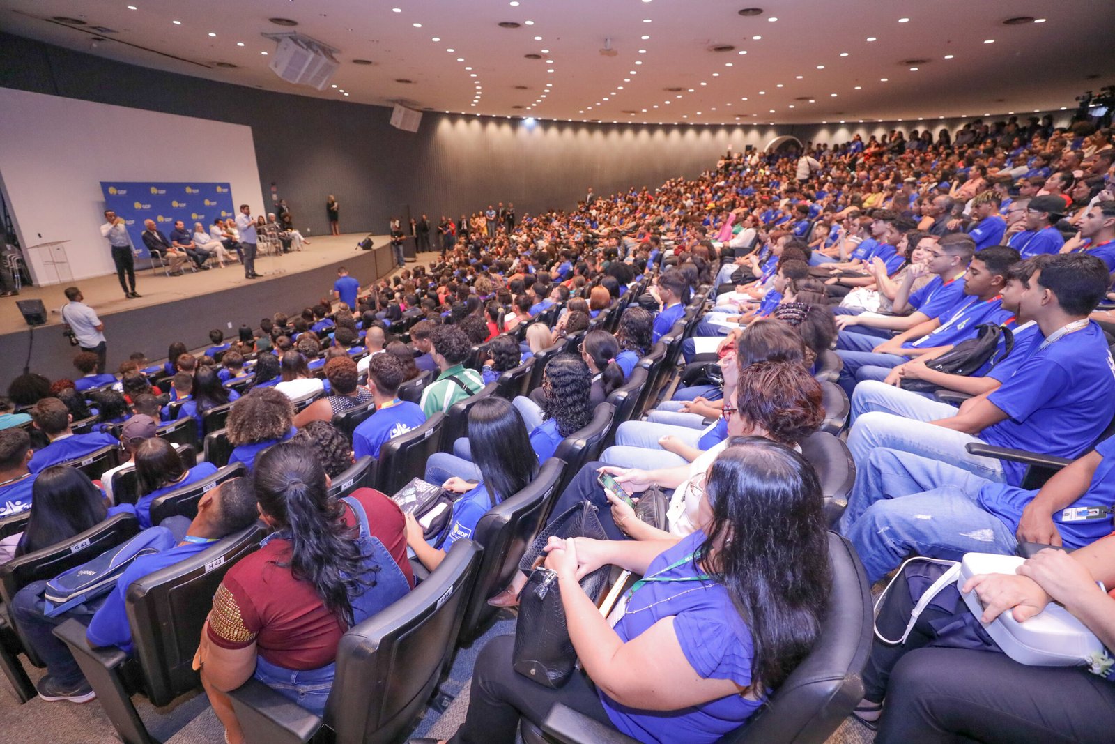 Aula na CLDF vai orientar jovens em situação de vulnerabilidade sobre controle social Aula na CLDF vai orientar jovens em situação de vulnerabilidade sobre controle social