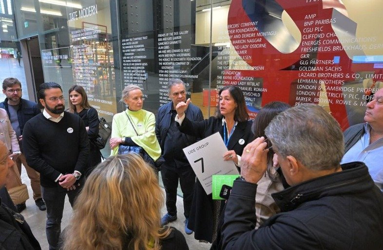 Comitiva do GDF visita principal museu de arte moderna de Londres