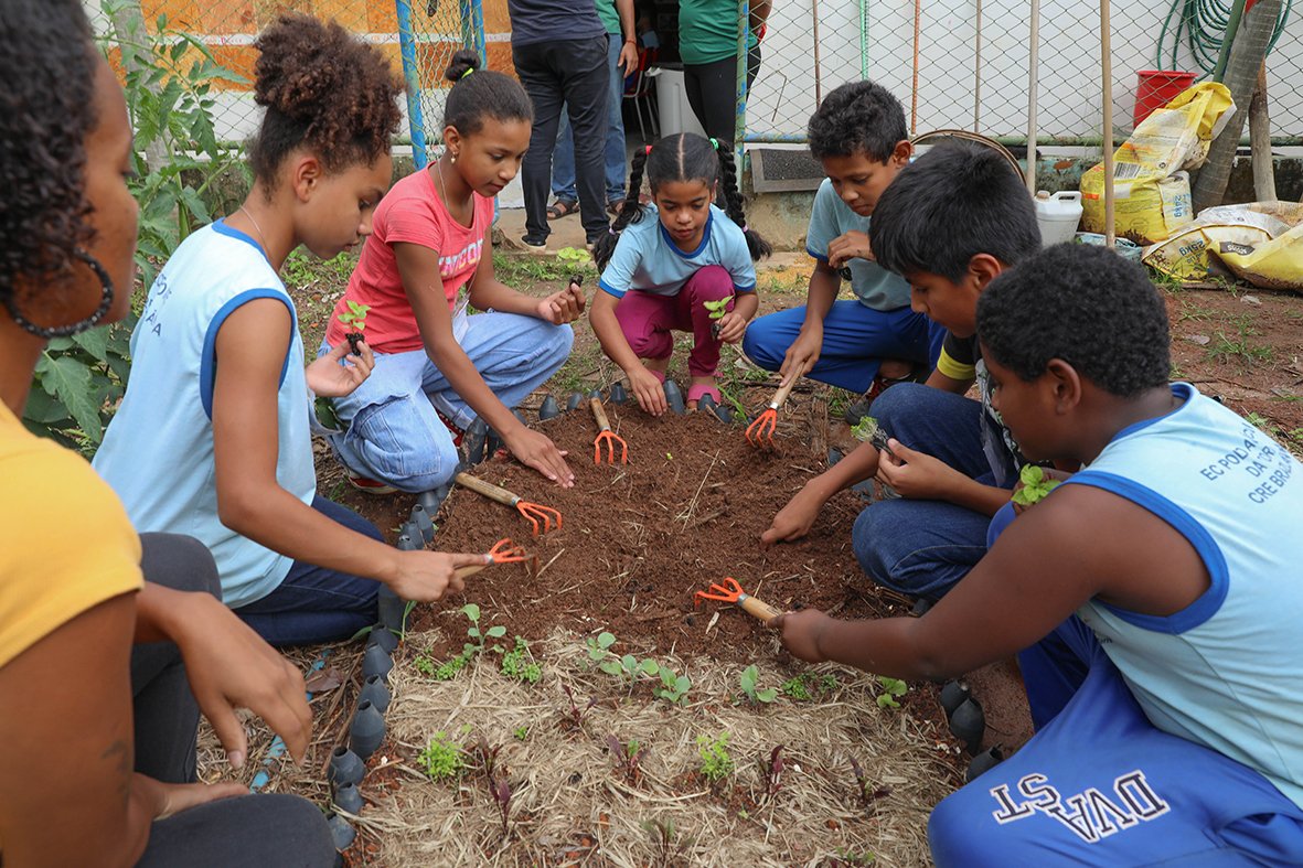 Colégio público em Brazlândia se destaca por adaptar aulas à realidade dos alunos