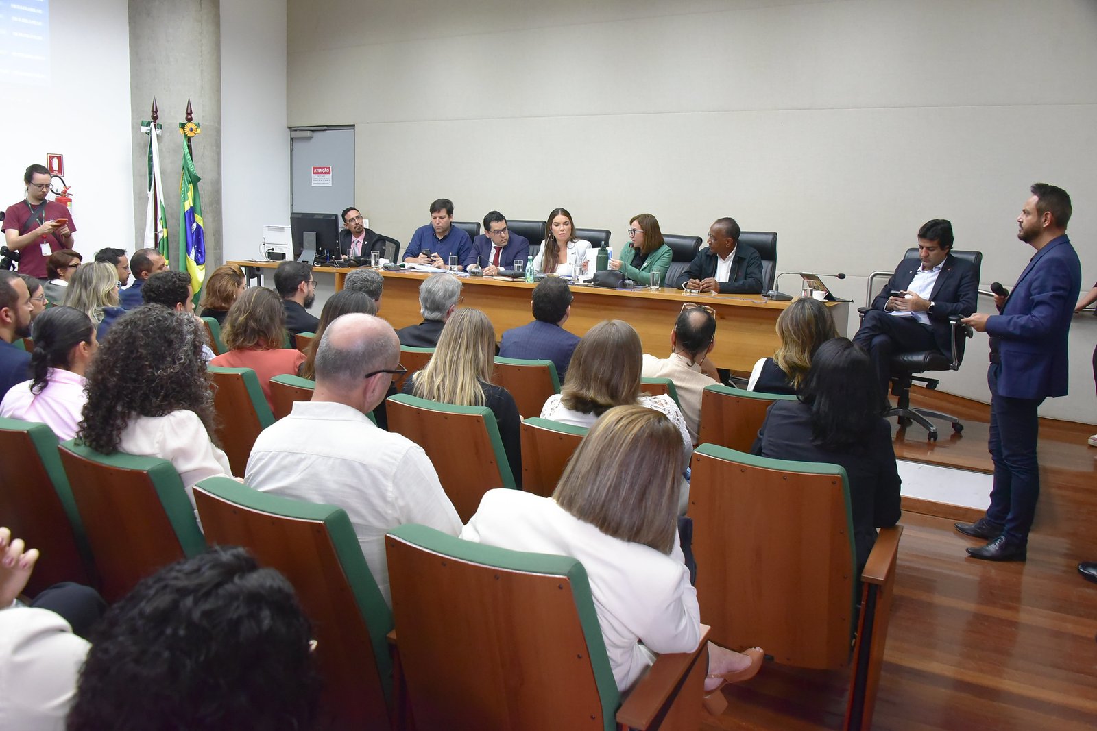 IgesDF apresenta resultados na CLDF e reafirma o compromisso com a transparência IgesDF apresenta resultados na CLDF e reafirma o compromisso com a transparência
