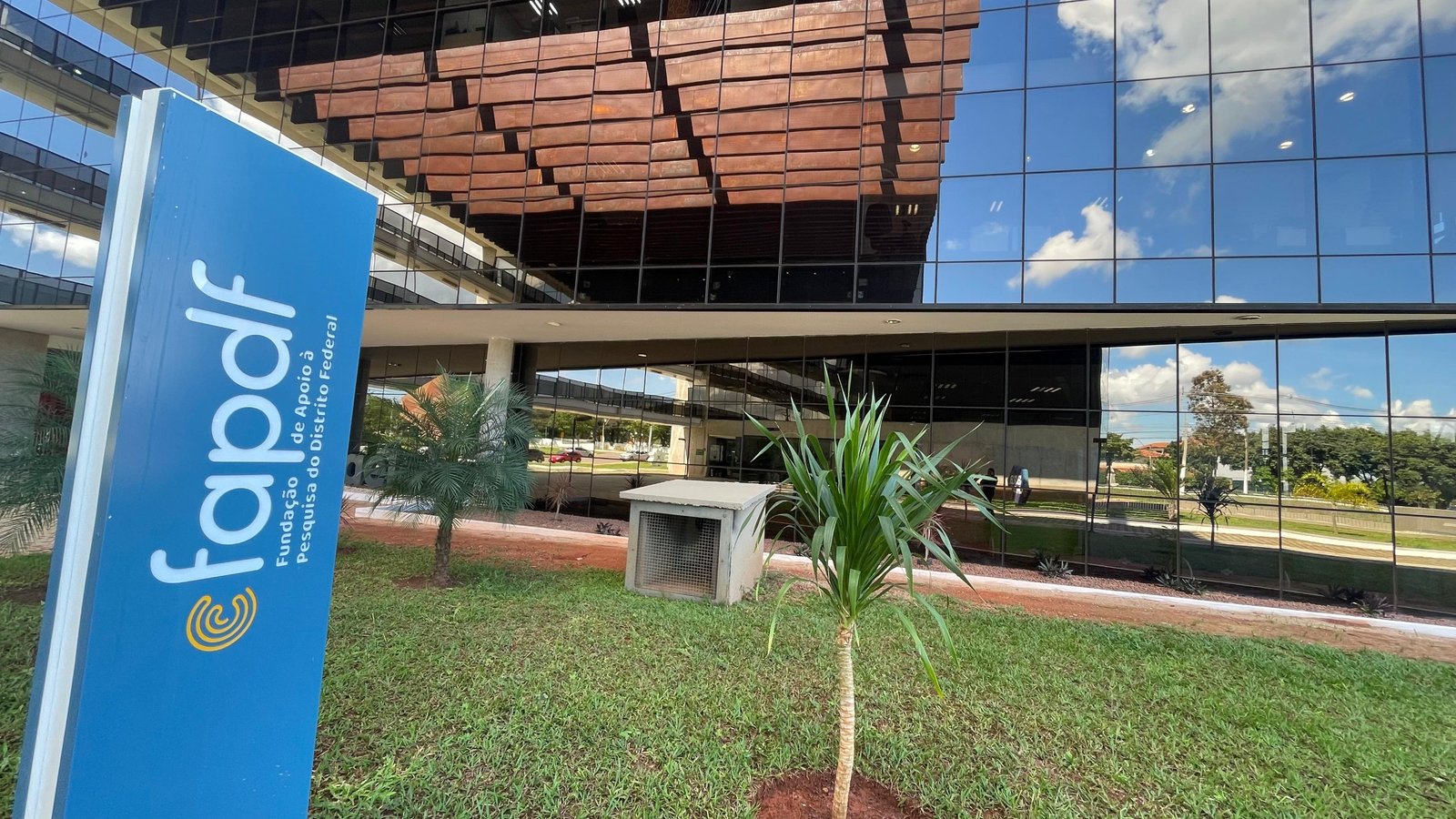Iniciativa do GDF premia estudantes, pesquisadores e servidores no dia 13 Iniciativa do GDF premia estudantes, pesquisadores e servidores no dia 13