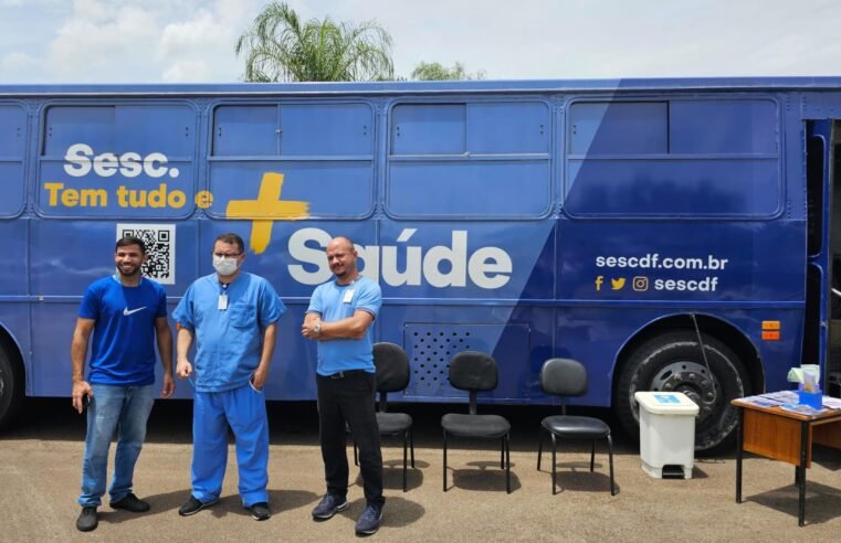 Ônibus do Sesc promove atendimentos em ação do Novembro Azul no Hospital Regional de Santa Maria