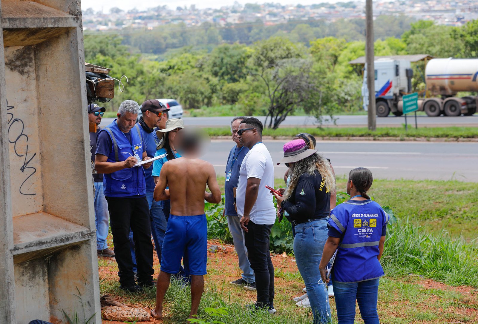 Samambaia recebe ação coordenada do GDF que promove acolhimento a pessoas em situação de rua Samambaia recebe ação coordenada do GDF que promove acolhimento a pessoas em situação de rua