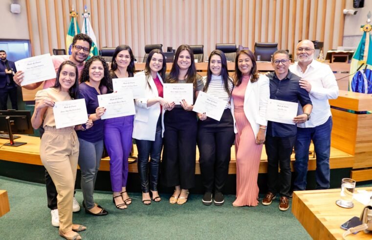 Servidores são homenageados pelos 21 anos dos Espaços Acolher