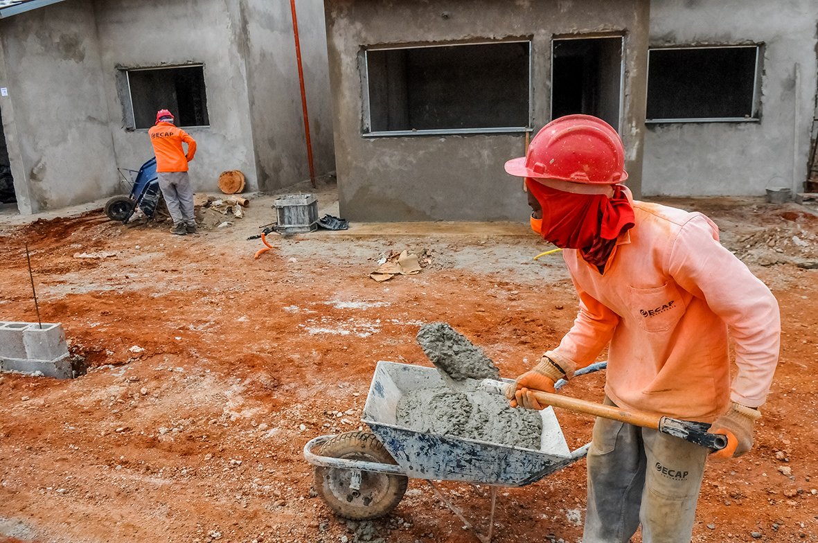 Agências do trabalhador têm vagas com salários de até R$ 6,8 mil nesta terça (3)