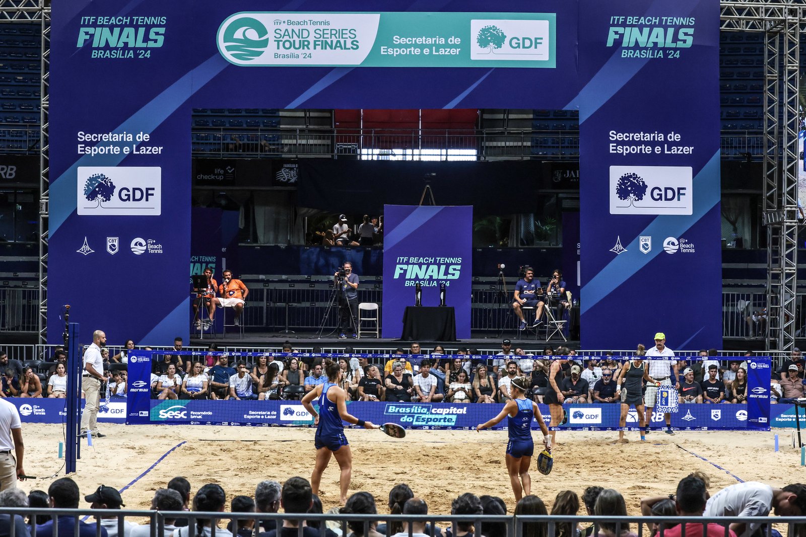 Brasileiros são finalistas e decidem título inédito do ITF Beach Tennis Finals em Brasília