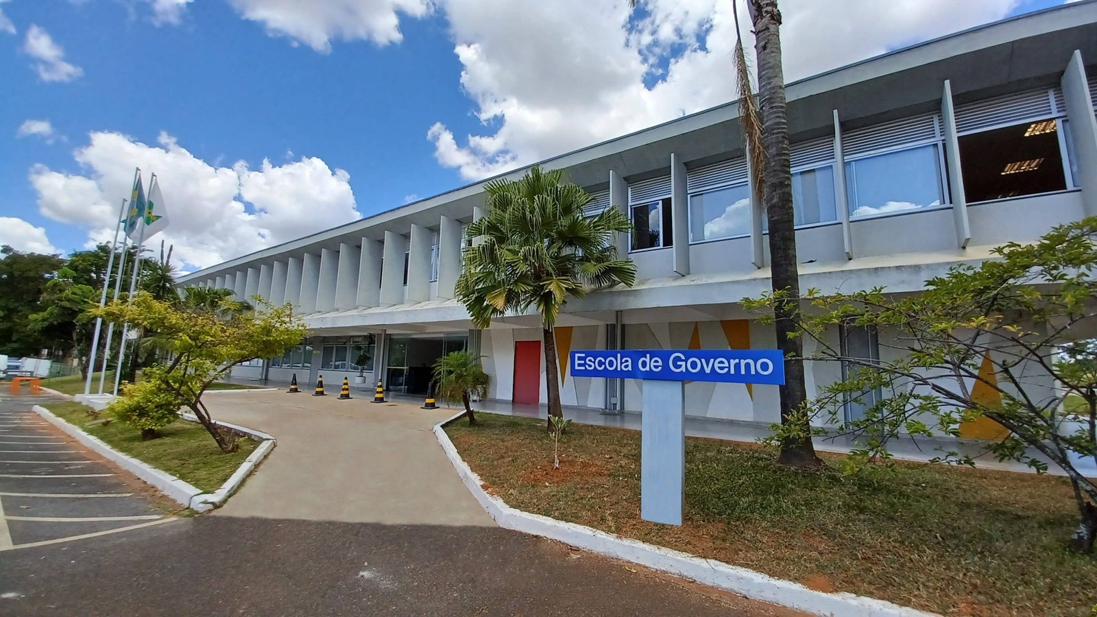 Escola de Governo ultrapassa a marca de 33 mil certificações em 2024