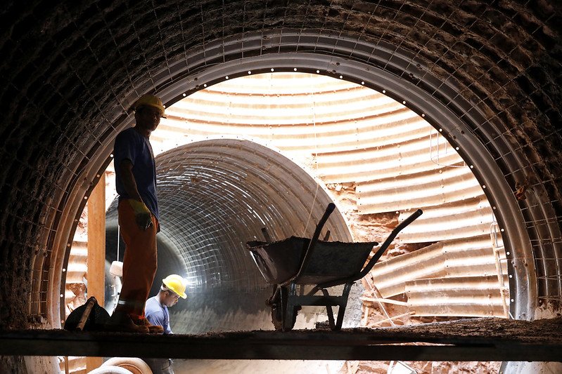 Etapa mais complexa do Drenar DF, escavação de solo resistente conta com seis frentes de trabalho Etapa mais complexa do Drenar DF, escavação de solo resistente conta com seis frentes de trabalho