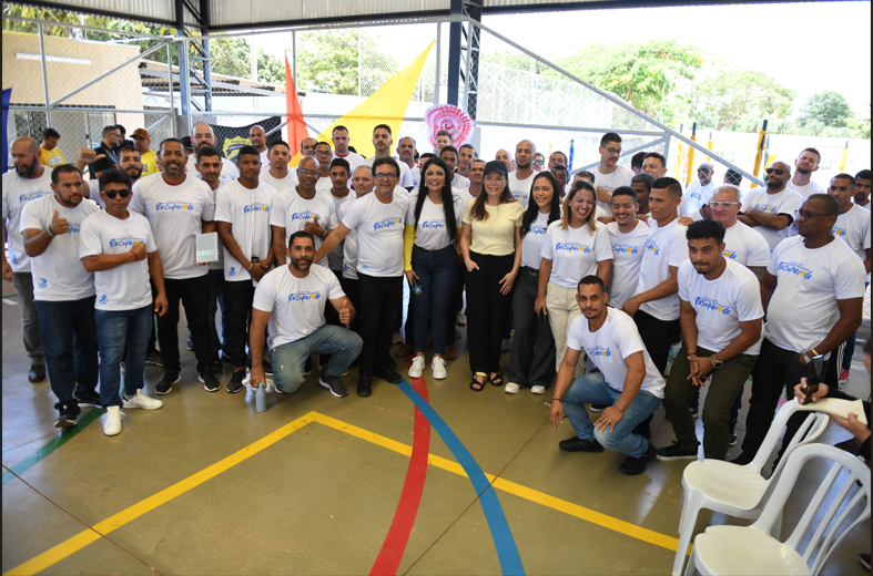 Mais de 100 pessoas que lutam contra a dependência do álcool participam de evento em Planaltina Mais de 100 pessoas que lutam contra a dependência do álcool participam de evento em Planaltina