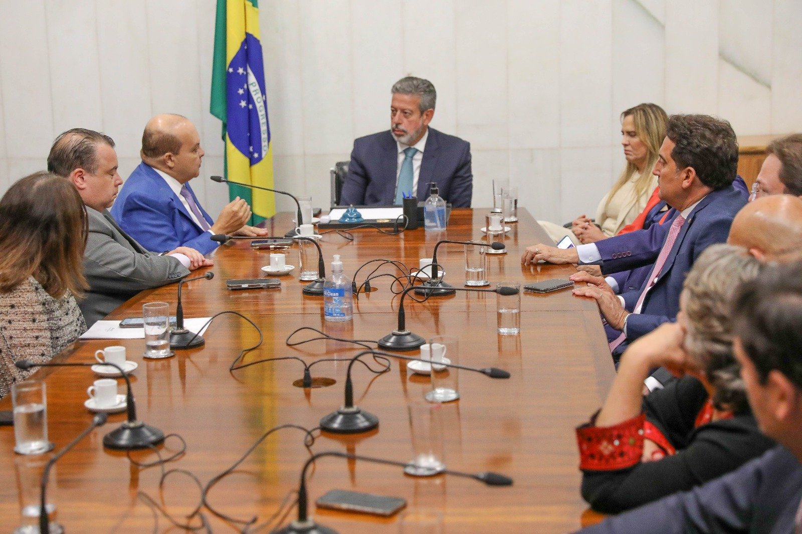 Parlamentares federais endossam apoio à manutenção do Fundo Constitucional do DF Parlamentares federais endossam apoio à manutenção do Fundo Constitucional do DF