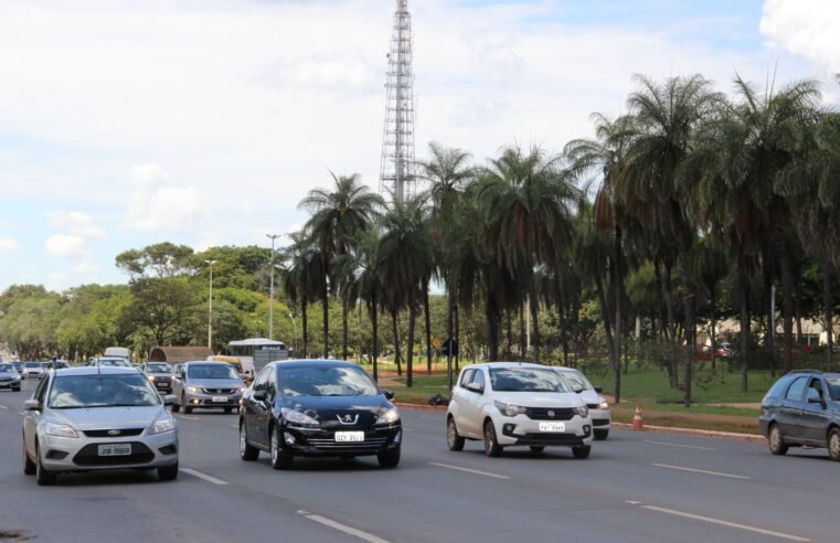 Prazo para licenciar veículos com placas final 9 e 0 termina no dia 31 de dezembro