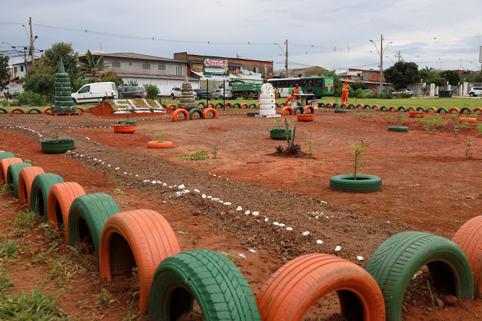 Projeto De Cara Nova retira 35 toneladas de entulho de área de descarte irregular no Riacho Fundo II