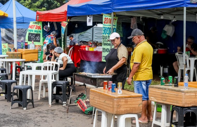 Réveillon na Praça dos Orixás terá 20 vagas de ambulantes na modalidade barraca