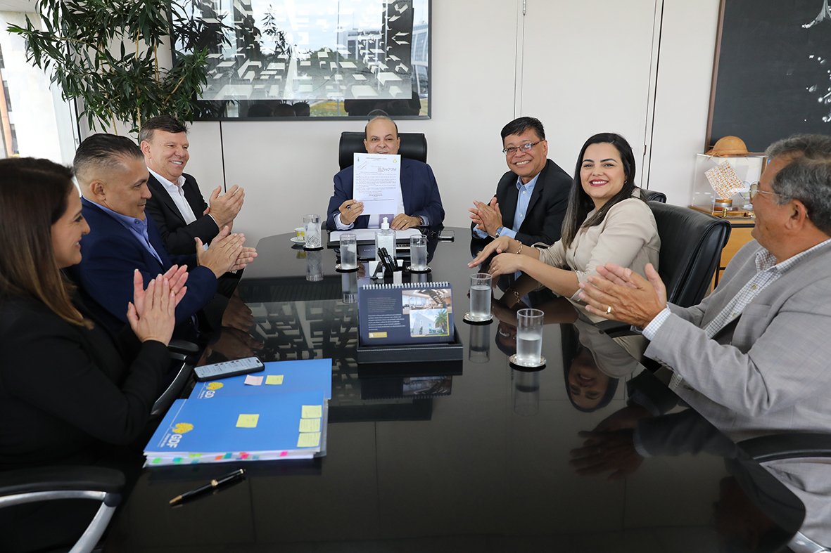 Servidores da Fundação Hemocentro de Brasília terão reajuste salarial de 38%
