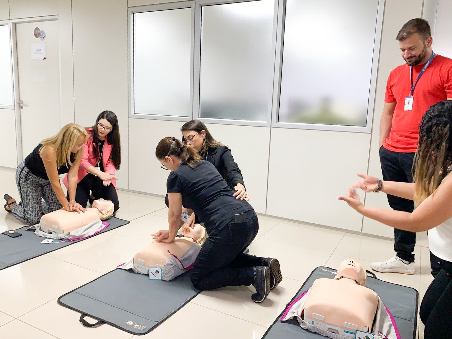 Treinamento prepara profissionais da Saúde para agir em emergências Treinamento prepara profissionais da Saúde para agir em emergências