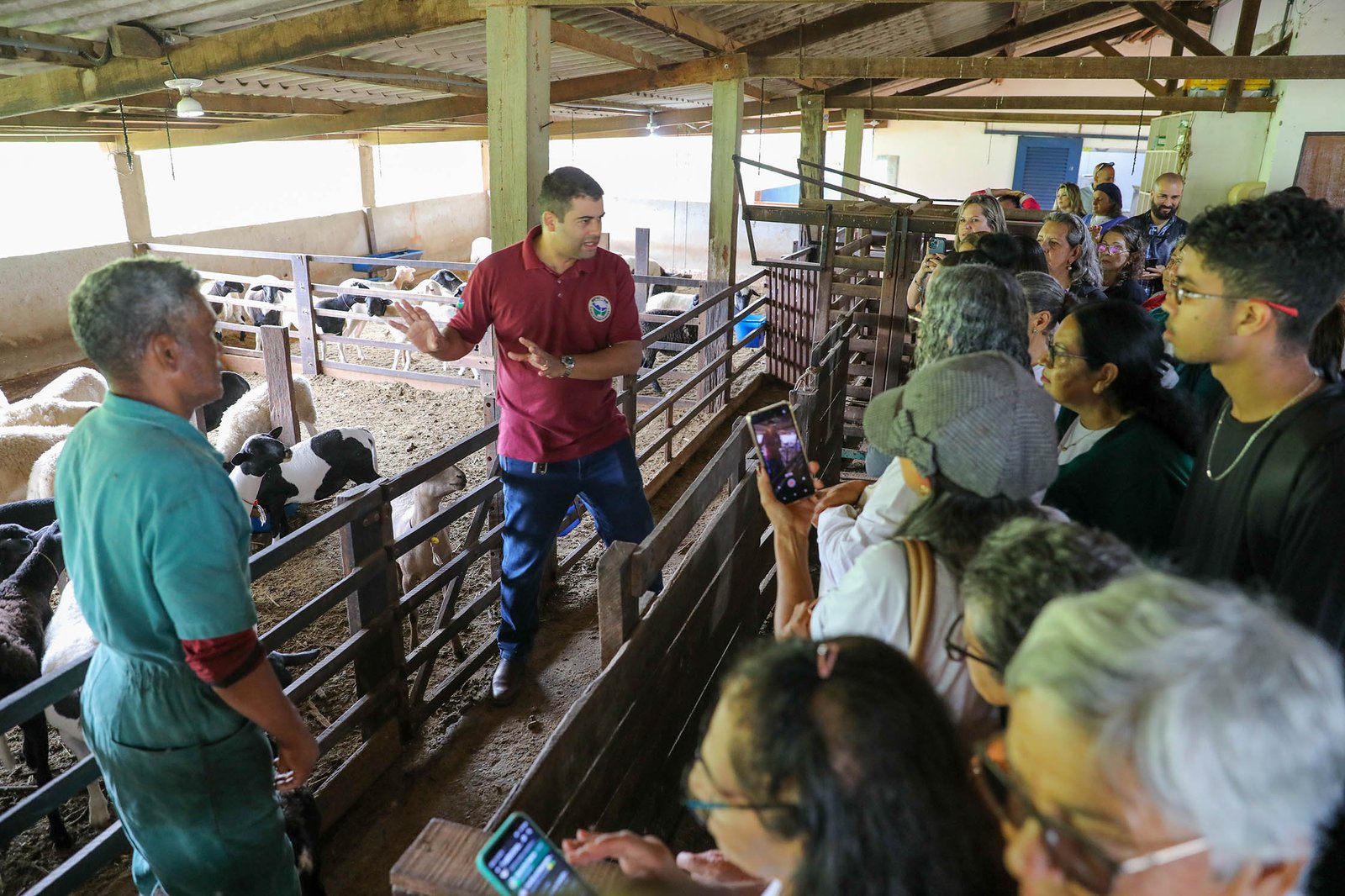 Agricultoras do DF aprendem práticas sustentáveis em visita à Fazenda Água Limpa