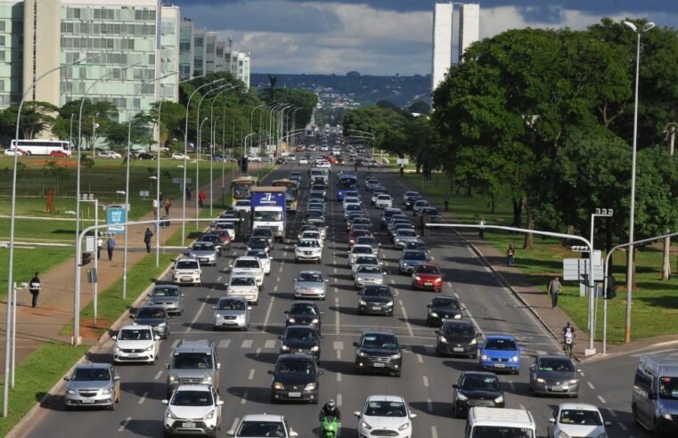 Carros comprados por venda direta voltam a ter isenção do IPVA no DF