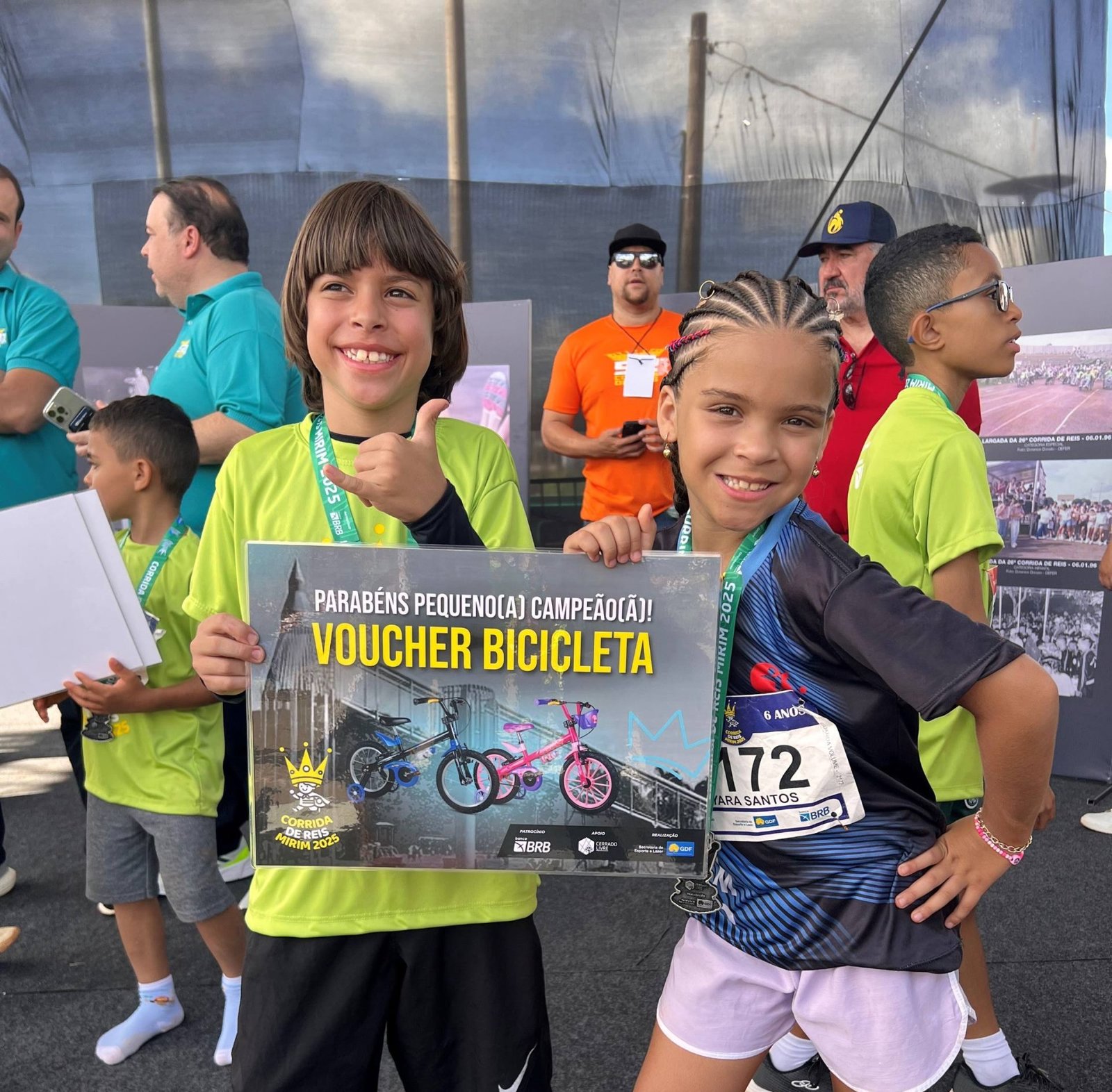 Cerca de 3 mil crianças animam o Parque da Cidade com a Corrida de Reis Mirim Cerca de 3 mil crianças animam o Parque da Cidade com a Corrida de Reis Mirim