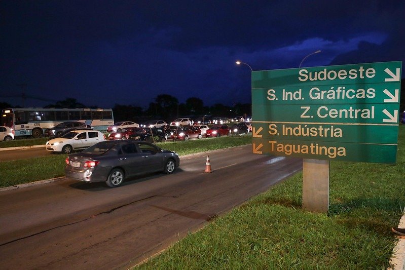 Cruzamento no Setor Policial será interditado para operação do corredor BRT Cruzamento no Setor Policial será interditado para operação do corredor BRT