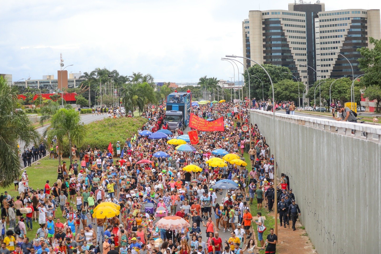 DF Folia 2025: Cadastro para blocos de rua é aberto DF Folia 2025: Cadastro para blocos de rua é aberto