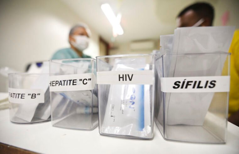 Novos autotestes de HIV começam a ser distribuídos no Distrito Federal