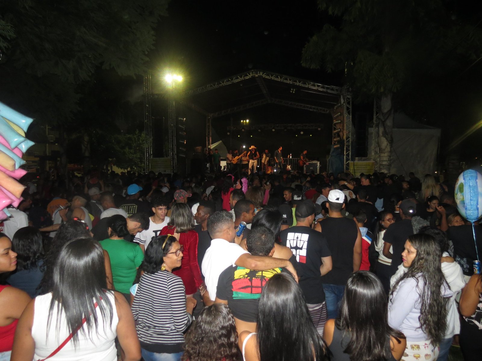 Paranoá recebe o projeto Arte na Praça com música, gastronomia e artesanato Paranoá recebe o projeto Arte na Praça com música, gastronomia e artesanato