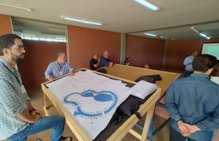 Projetos para transformar a piscina com ondas em um moderno complexo aquático são avaliados