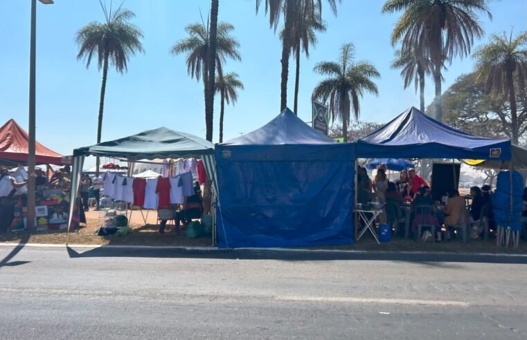 Show Ensaios da Anitta 2025 e jogo Athletic-MG x Cruzeiro-MG abrem vagas para ambulantes no DF