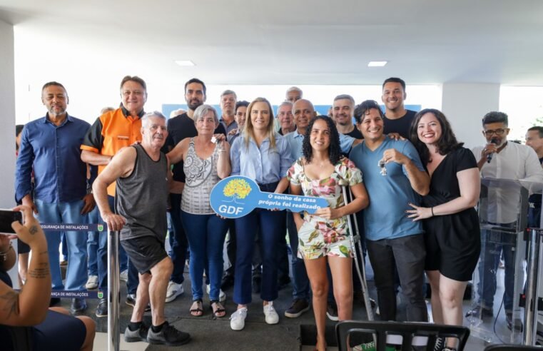 Sorriso no rosto e chaves nas mãos: GDF entrega mais 48 unidades habitacionais em Sobradinho