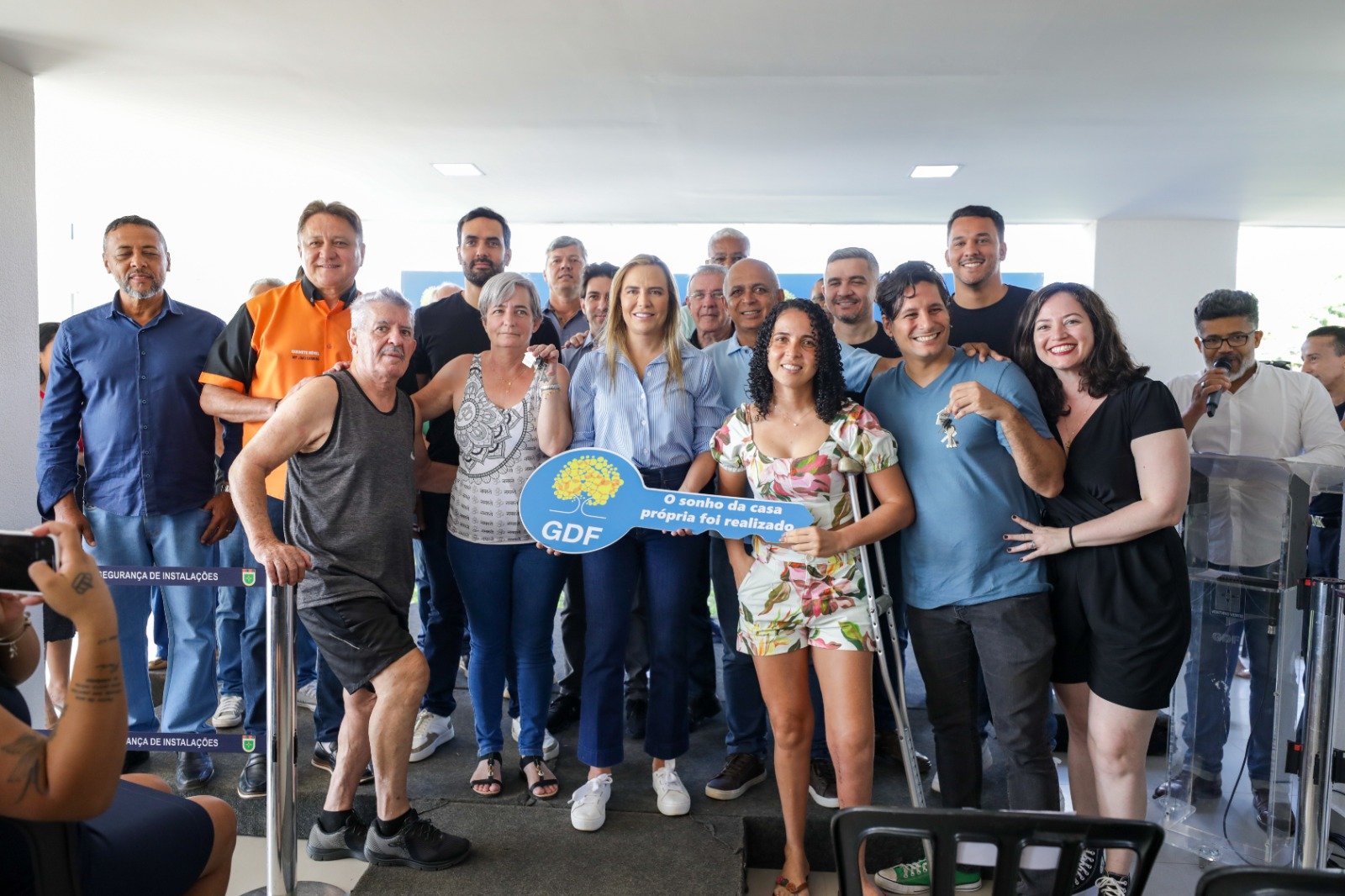 Sorriso no rosto e chaves nas mãos: GDF entrega mais 48 unidades habitacionais em Sobradinho Sorriso no rosto e chaves nas mãos: GDF entrega mais 48 unidades habitacionais em Sobradinho