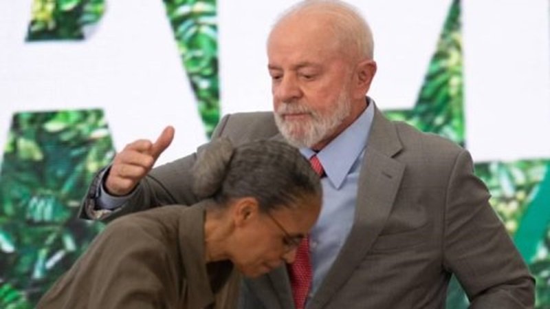 A pedido de Alcolumbre, Lula pode “degolar” Marina Silva do governo