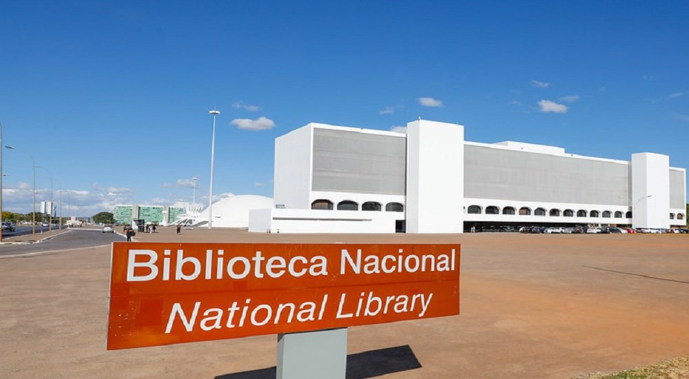 Biblioteca Nacional de Brasília oferece aula de samba para mulheres