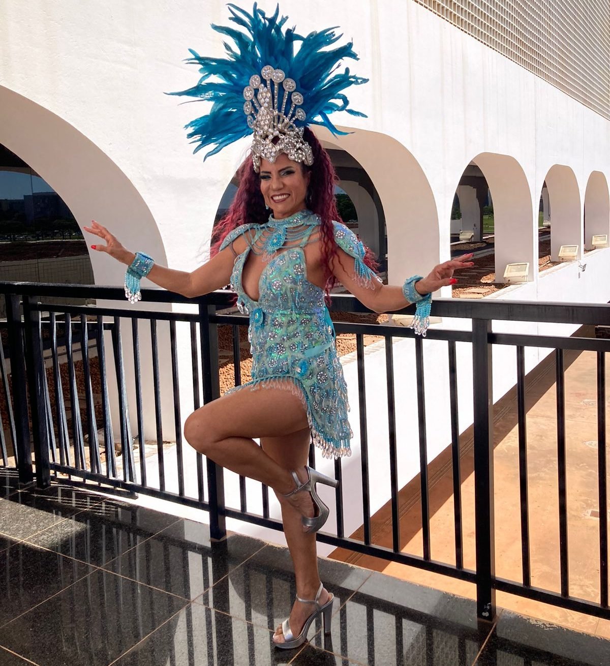 Biblioteca Nacional de Brasília oferece aula gratuita de samba para mulheres Biblioteca Nacional de Brasília oferece aula gratuita de samba para mulheres