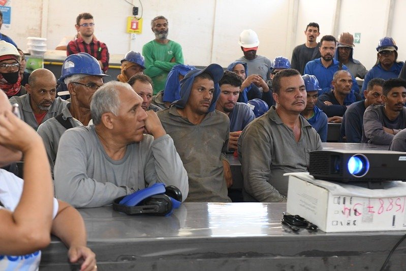 Conversa com Eles inicia nova etapa com a participação de 100 trabalhadores