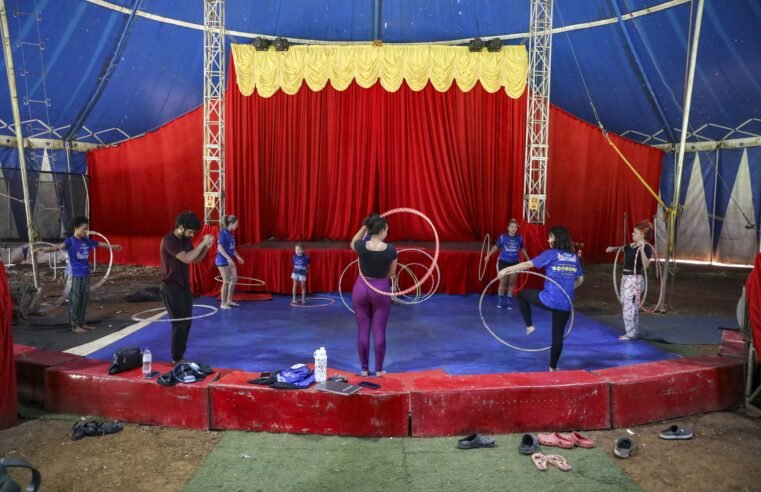Crianças e adolescentes do Gama têm acesso a oficinas de circo gratuitas