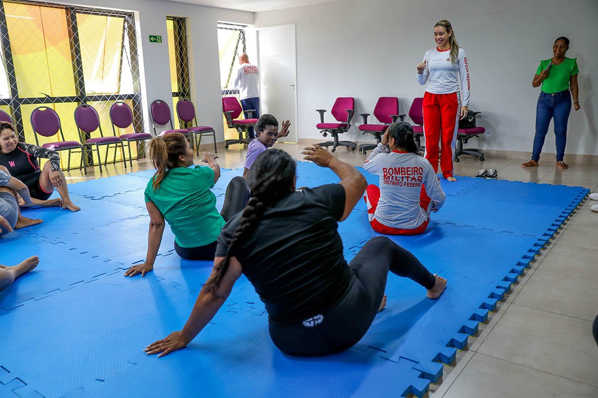 Curso gratuito de defesa pessoal garante proteção a mulheres em situação de vulnerabilidade Curso gratuito de defesa pessoal garante proteção a mulheres em situação de vulnerabilidade